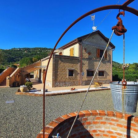 Spicchio Di Luna - Casa Vacanze Albiano Magra Buitenkant foto