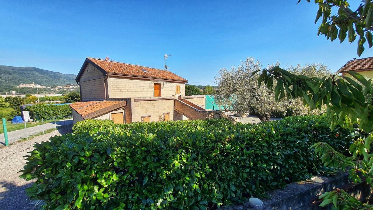 Spicchio Di Luna - Casa Vacanze Albiano Magra Buitenkant foto