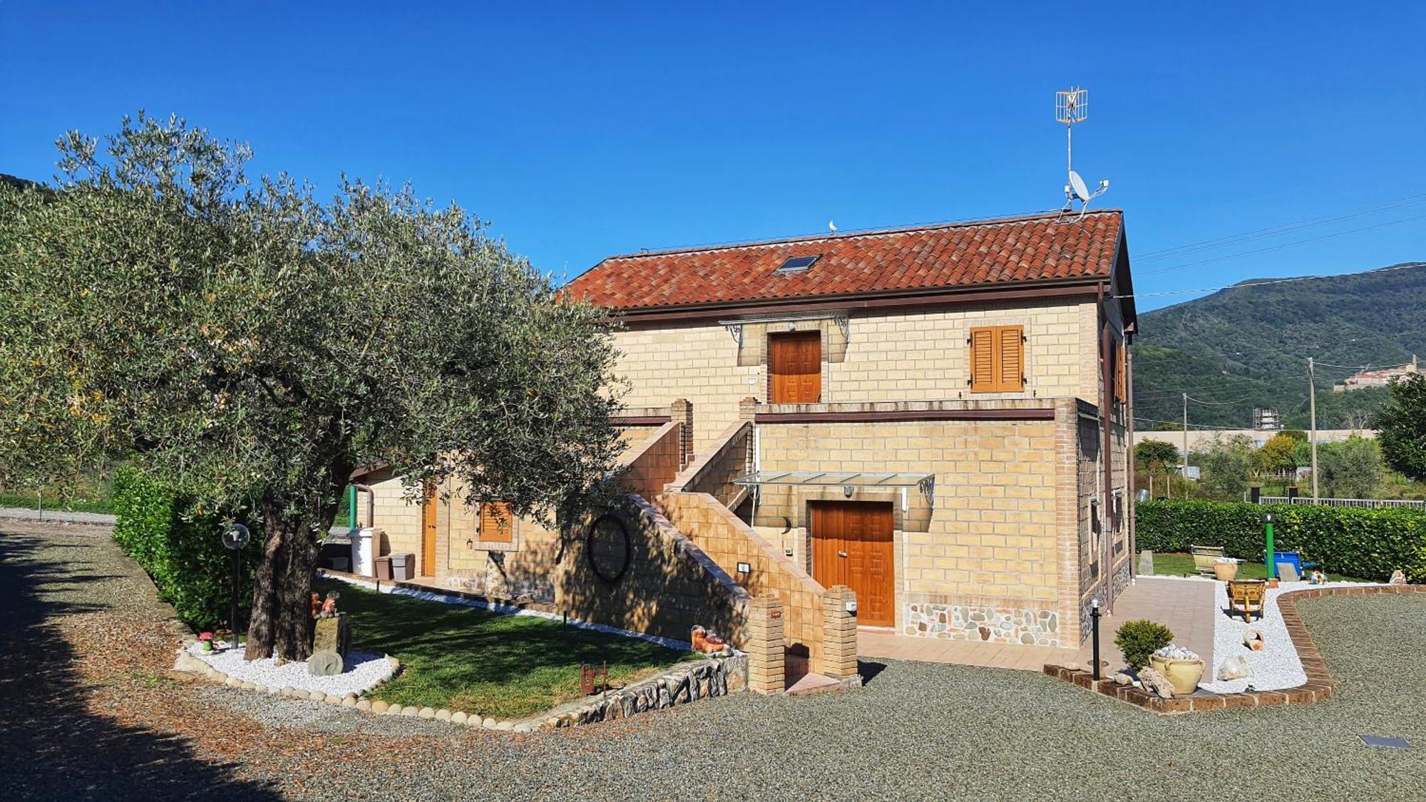 Spicchio Di Luna - Casa Vacanze Albiano Magra Buitenkant foto