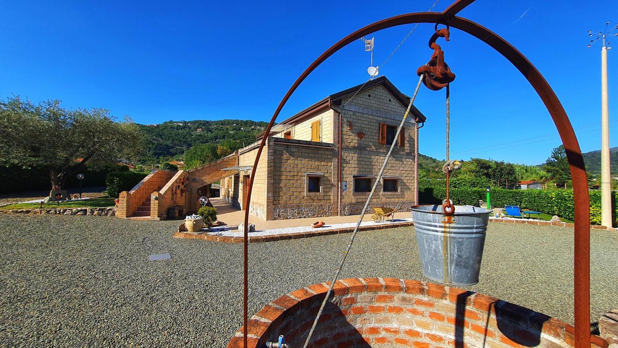 Spicchio Di Luna - Casa Vacanze Albiano Magra Buitenkant foto