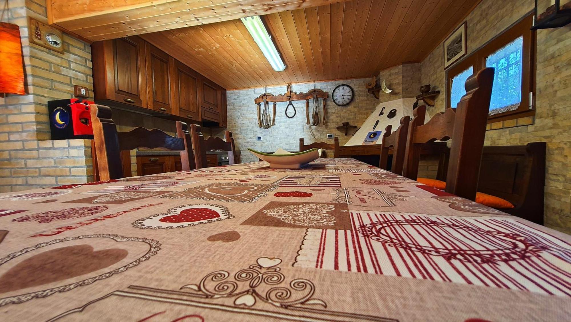 Spicchio Di Luna - Casa Vacanze Albiano Magra Buitenkant foto